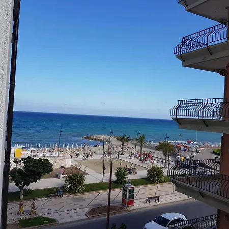 Novita! Bilocale Fronte Mare, 3 Posti Letto Aria Cond. Wifi Apartment Ceriale